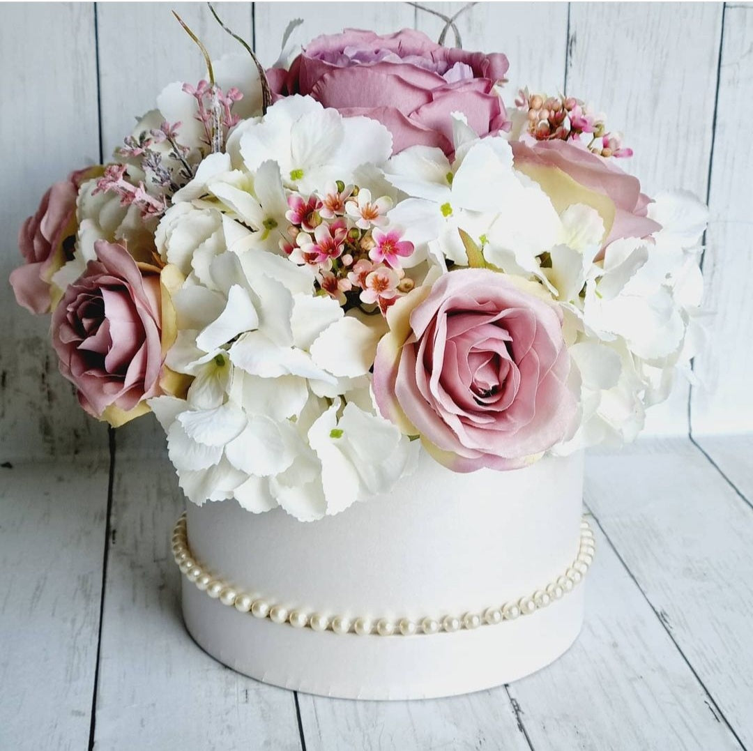 Luxury white hydrangea and pink rose hatbox.